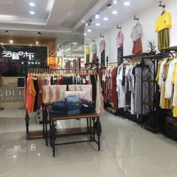 海南女裝店開業還是選擇芝麻e柜比較好