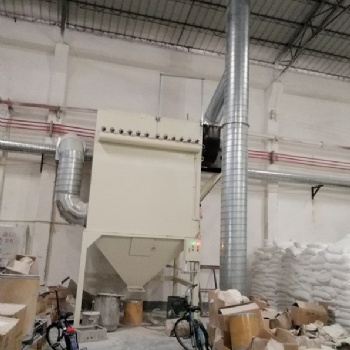 廣東-移動(dòng)式單機(jī)脈沖布袋除塵器_工業(yè)環(huán)保設(shè)備_水泥脈沖除塵設(shè)備