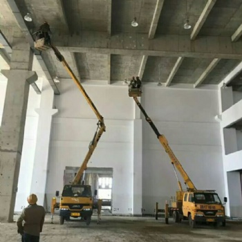 中山市21米直臂高空作業(yè)車租賃公司、倉庫室內刷漆刷白翻新