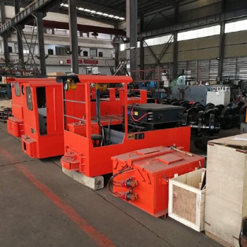 廠家礦用電機(jī)車 2.5噸蓄電池電機(jī)車架線式電機(jī)車