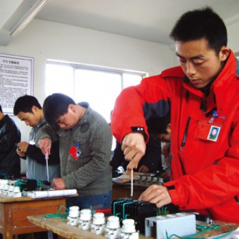 廣州低壓電工作業(yè)證考試報名簡章
