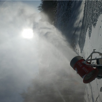 滑雪場適應能力佳造雪設備 場地坡度對人工造雪機的影響