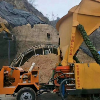 混凝土噴漿車(chē)哪家好，找弘建機(jī)械