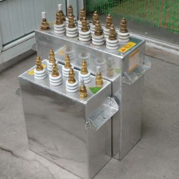 沈陽中頻爐配件：熱電容、感應圈、水電纜