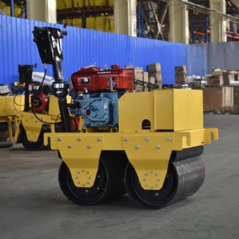 供應(yīng)全新小型壓路機(jī)柴油壓實(shí)機(jī) 雙鋼輪壓路機(jī)