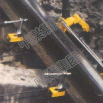 鐵路鋪設(shè)抓具枕木更換機內(nèi)燃液壓軌枕更換器效率高可定制中煤