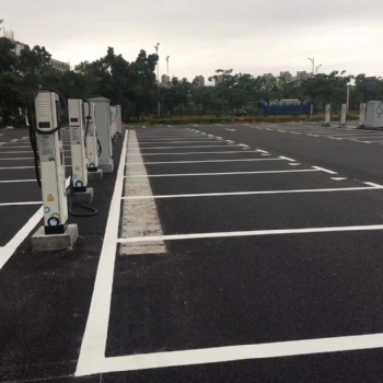 停車場劃線工程、車位標線、冷漆車位線、地下車庫劃線公司