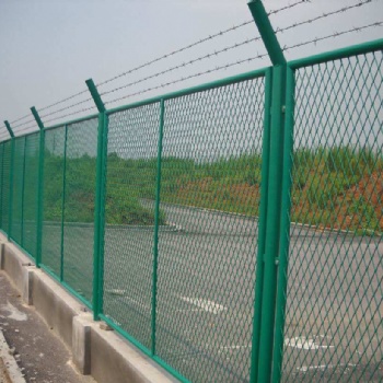公路護(hù)欄網(wǎng) 公路防護(hù)網(wǎng) 公路防護(hù)網(wǎng)