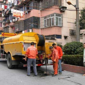 蘇州吳中區(qū)胥口鎮(zhèn)清理隔油池-槽罐車抽化糞池?zé)峋€