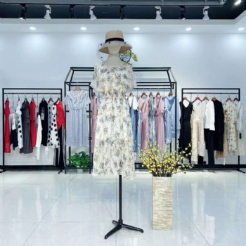 杭州品牌寵愛女人品牌折扣女裝店淘寶直播間進(jìn)貨渠道