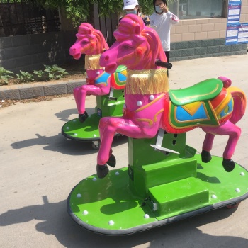 新款碰碰車電動(dòng)碰碰馬行走搖擺馬發(fā)光動(dòng)物車兒童搖擺馬