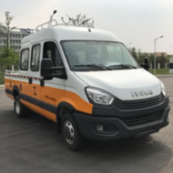 依維柯歐勝藍(lán)牌電力工程車