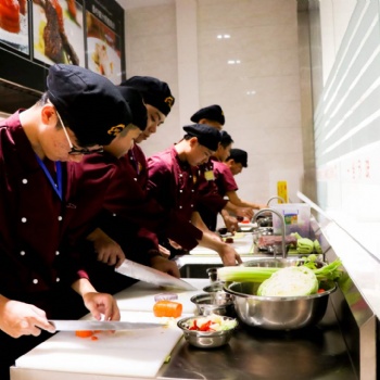 西餐廚師西餐料理實(shí)操培訓(xùn)