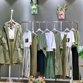 深圳高端設(shè)計師品牌芮瑪折扣服裝批發(fā)市場 商場專柜尾貨批發(fā)
