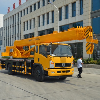新款十噸吊車 凱馬10噸吊車報價 10噸小型吊車參數(shù) 汽車起重機(jī)價格