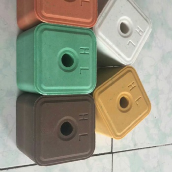 舔鹽磚壓塊機(jī)H飼料加工設(shè)備