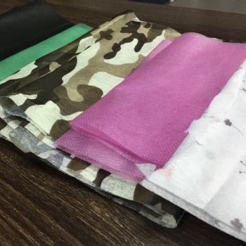 源頭廠家各種風格迷彩丙綸紡黏無紡布