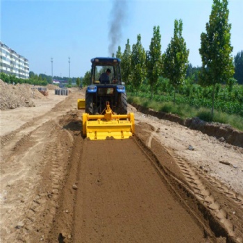 三排鏈條加強(qiáng)式灰拌機(jī) 三點(diǎn)懸掛式灰土拌合機(jī) 齒輪傳動(dòng)路拌機(jī)