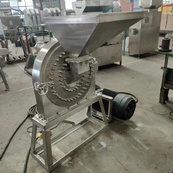 新型不銹鋼大米粉碎機(jī) 山東不銹鋼粉碎機(jī)