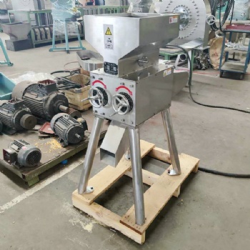 新型麥芽粉碎機(jī) 不銹鋼對(duì)輥粉碎機(jī) 雙佳麥芽機(jī)價(jià)格
