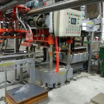 全自動液壓PC仿石材磚機(jī)械設(shè)備