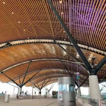 大跨度空間鋼管結構連接節點的設計與構造-鋼結構、膜結構