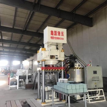 Y鑫源全自動(dòng)舔鹽磚壓塊機(jī) 微量元素鹽磚機(jī) 礦物質(zhì)營養(yǎng)鹽磚機(jī)