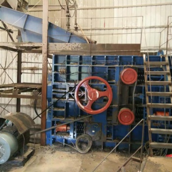 二手制砂生產(chǎn)線設(shè)備制砂機(jī)打砂機(jī)對(duì)輥式制砂機(jī)破碎機(jī)28萬(wàn)出售