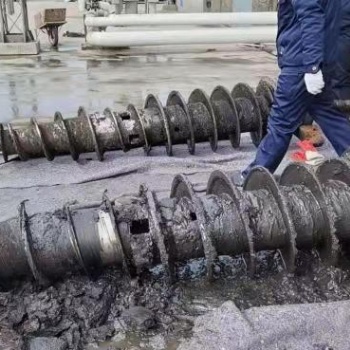 廣東陽(yáng)江海申污泥臥螺離心脫水機(jī)脫水離心機(jī)維修