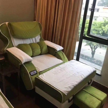專業(yè)廣州沐足沙發(fā)翻新，免費上門服務(wù)。舊沙發(fā)翻新，價格合理