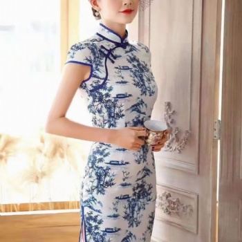 成都服裝批發(fā)馬如龍女士旗袍中國(guó)風(fēng)民族風(fēng)小禮服源女裝折扣
