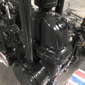 江蘇朗科聚脲產品型號WXPUA-171耐磨襯里機器零件聚脲防水防腐涂料