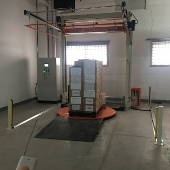 全自動遙控纏繞覆項一體機 遙控式 覆頂纏膜機 廣東深圳東莞