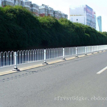 廠家生產(chǎn)京式護欄 道路護欄 N型護欄 倒U式護欄 鋅鋼護欄