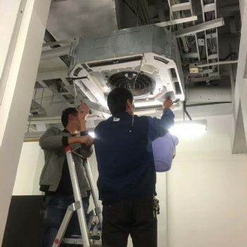 閔行區莘莊莘松路空調加藥水，柜機空調維修，跳閘、漏水維修