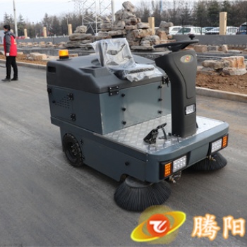 工廠使用騰陽電動掃地車所帶來的優(yōu)勢
