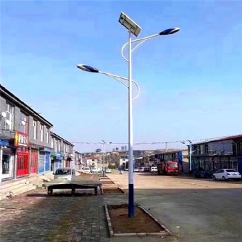 8米雙臂太陽能路燈圖片參數(shù)