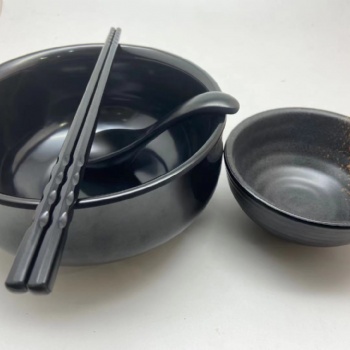 壹粵哥哥黑色加厚耐摔拉面碗，創意密胺餐具湯碗套裝