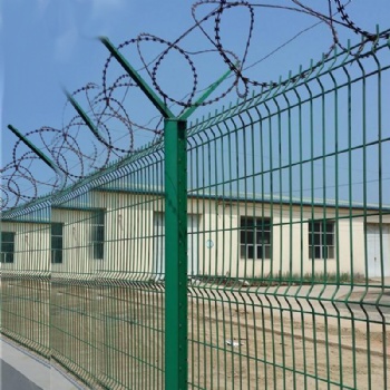 定制桃型柱護欄三角折彎護欄網(wǎng) 市政園林防護欄桃型柱圍網(wǎng)
