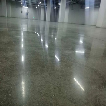 煙臺(tái)金剛砂耐磨地坪施工及用量