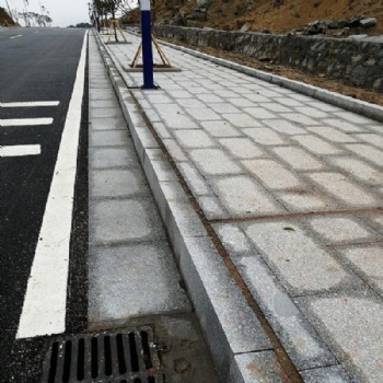 衡陽芝麻白石材廠家 湖南衡陽花崗巖芝麻白路邊擋土側石