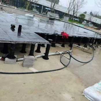 工程水景石材專(zhuān)用支撐架 -塑木地板龍骨架空