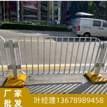 廠家直供 港式公路護(hù)欄 實(shí)心市政護(hù)欄網(wǎng) 港式深圳護(hù)欄路中間護(hù)欄
