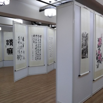 蘇州折疊畫展掛畫屏風展示板出租安裝