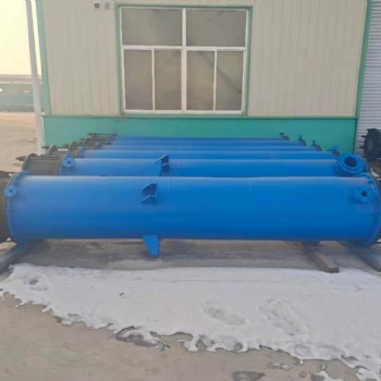 石墨冷卻器價(jià)格、石墨換熱器廠家，石墨冷凝器、石墨吸收器、硫酸稀釋器等石墨設(shè)備