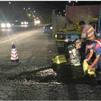 陜西西安道路快速修補施工，臨潼水泥路面修補工程，渭南混凝土路面快速修補