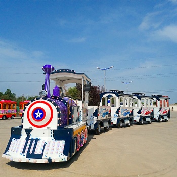 游樂(lè)場(chǎng)觀光小火車(chē)HPL裝飾板_景區(qū)公園游覽車(chē)抗倍特護(hù)欄圍板
