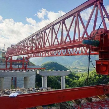 福建廈門架橋機(jī)廠家遵循以人為本的原則