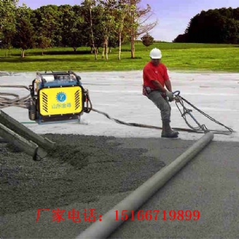 彩色跑道瀝水整平機(jī)進(jìn)口動(dòng)力混凝土攤鋪機(jī)透水路面整平機(jī)