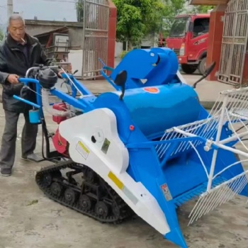 山區(qū)小型水稻小麥聯(lián)合收割機(jī)、水稻、爛泥田專用收割機(jī)